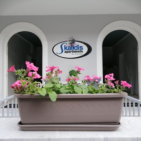 Skalidis Apartments Tolo Luaran gambar