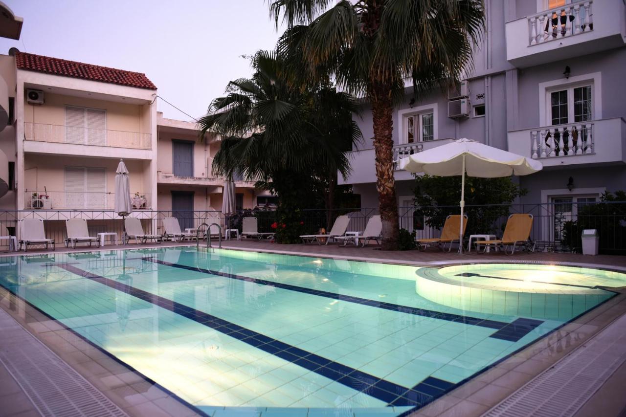 Skalidis Apartments Tolo Luaran gambar