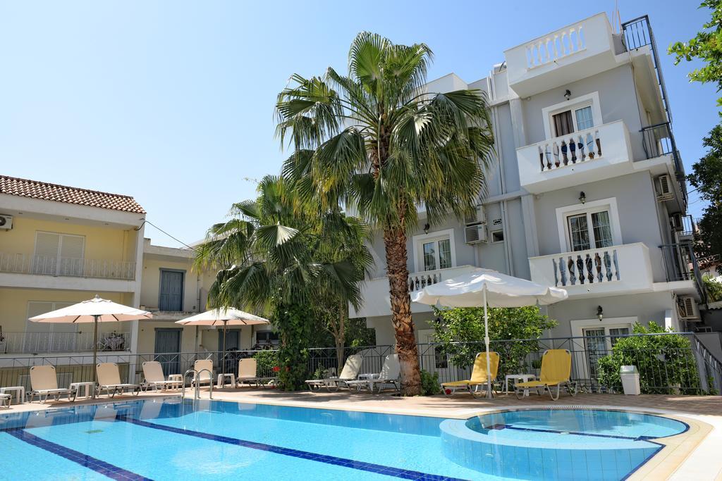 Skalidis Apartments Tolo Luaran gambar